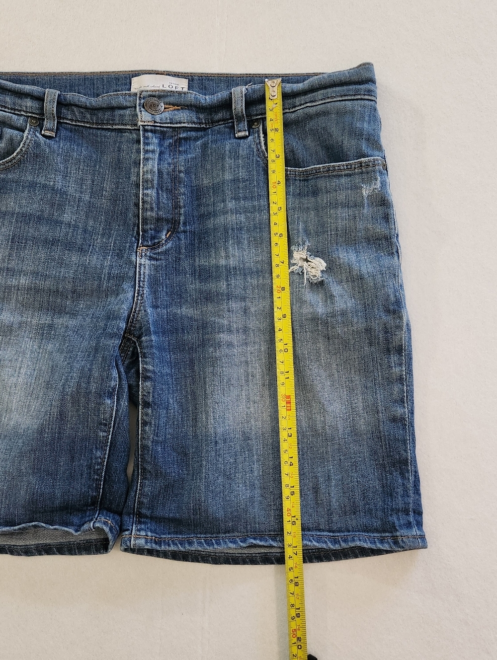 LOFT Distressed Denim Bermuda Shorts - Blue Size 29 - Picture 4 of 8